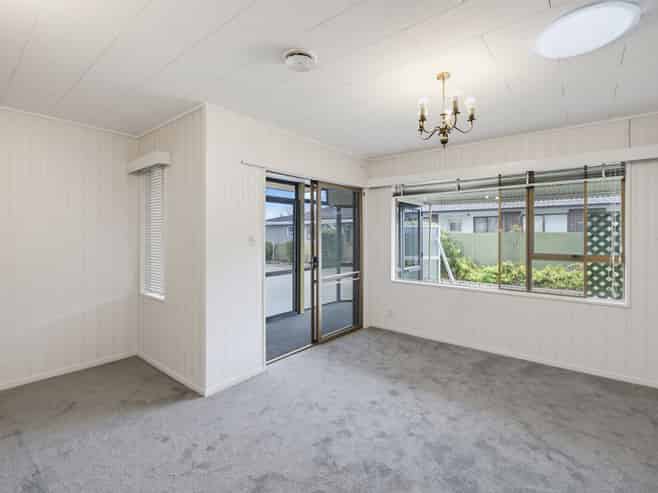 2/508 Saint Aubyn Street East, Hastings