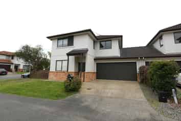 40 Greenbough Lane, Greenhithe