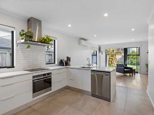 27 Vincent Mcgrath Crescent, Swanson