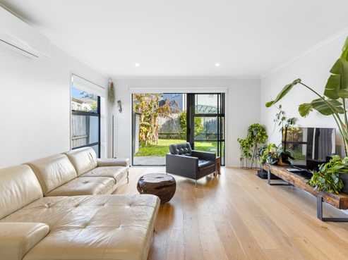 27 Vincent Mcgrath Crescent, Swanson