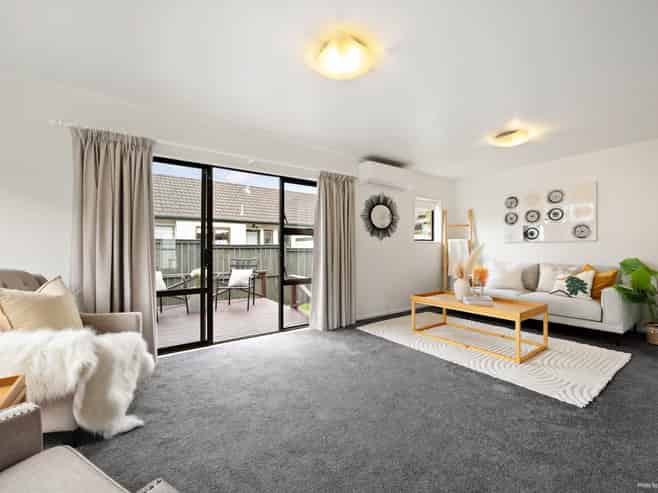 2/100 East Coast Road, Forrest Hill