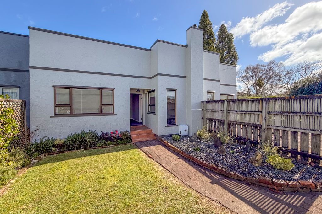 Art Deco Opportunity - All Offers Considered 1