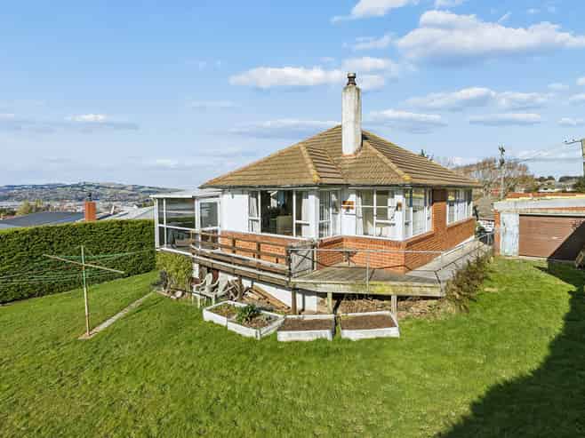 10 Columba Avenue, Calton Hill