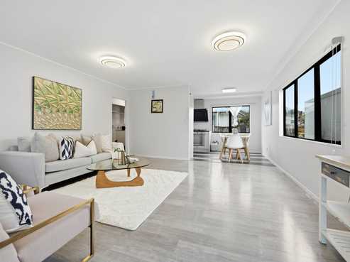 2/31  Minaret Drive, Bucklands Beach