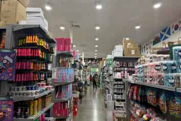 PRIME 607M² CORNER RETAIL IN MANUKAU SUPA CENTA
