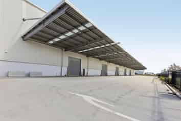 Premium Warehouse with Significant Incentives