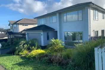 52 Butler Stoney Crescent, Millwater