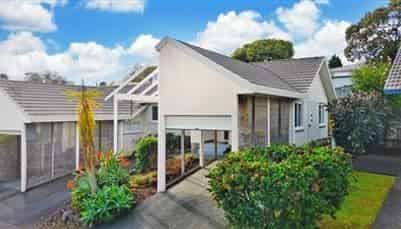 23 Central Park Drive, Te Atatu South