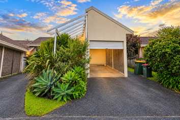 23 Central Park Drive, Te Atatu South