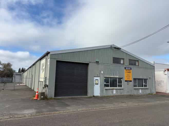 Industrial warehouse/factory for lease