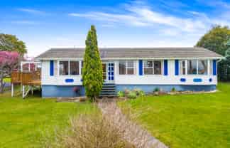 2 Pokapu Street, Titirangi
