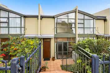 16B Huron Street, Takapuna