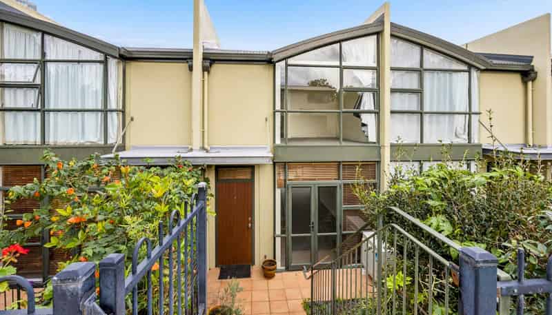 16B Huron Street, Takapuna