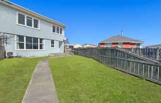 20 Bournemouth Cr, Aranui