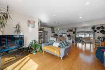 13 Allgood Place, Rototuna North