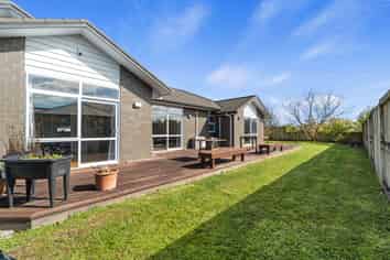 13 Allgood Place, Rototuna North