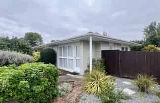 2/5 Sarabande Av, Redwood