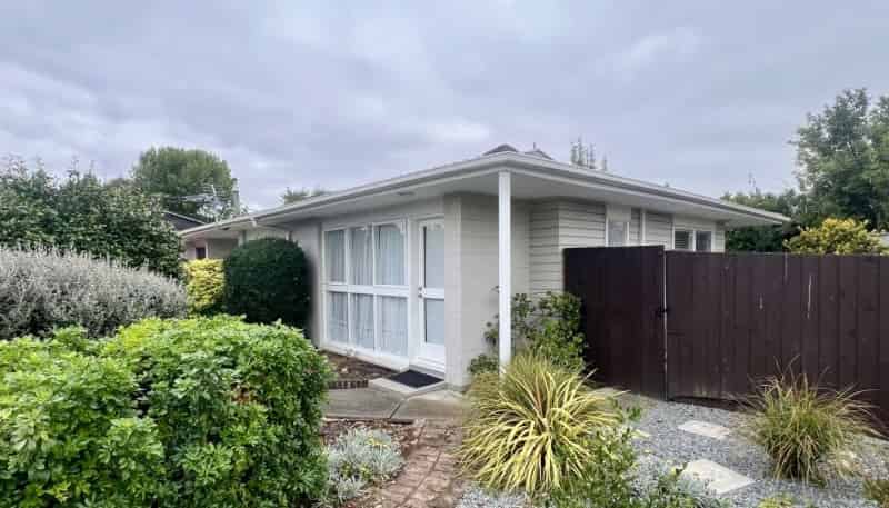 2/5 Sarabande Av, Redwood