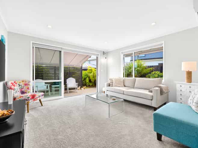 8 Puroto Place, One Tree Point