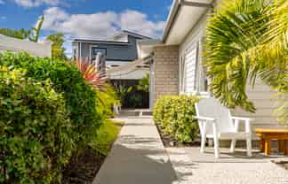 8 Puroto Place, One Tree Point