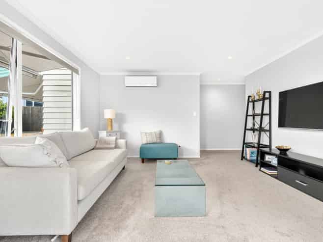 8 Puroto Place, One Tree Point
