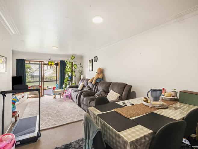 1/16 Lloyd Avenue, Mount Albert