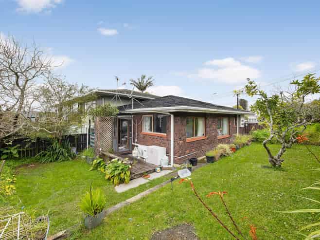 1/16 Lloyd Avenue, Mount Albert
