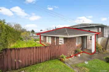 1/16 Lloyd Avenue, Mount Albert