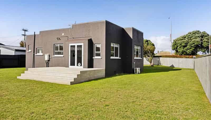 320 South Road, Hawera