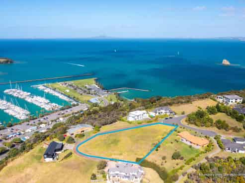 68 Balboa Drive, Matakatia