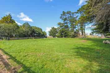 12 Latha Grove, Woodville