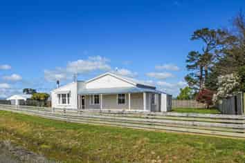12 Latha Grove, Woodville