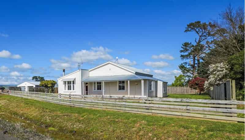 12 Latha Grove, Woodville