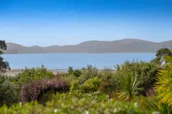 5 Little Compton Mews, Snells Beach