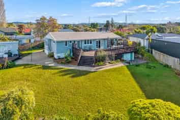 84 Cobham Crescent, Kelston