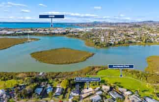 84 Cobham Crescent, Kelston