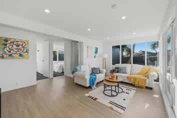 21 Lawrence Crescent, Hill Park