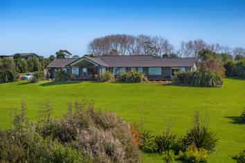 18 Kaipara Lake Road, South Head