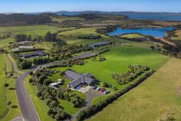 18 Kaipara Lake Road, South Head