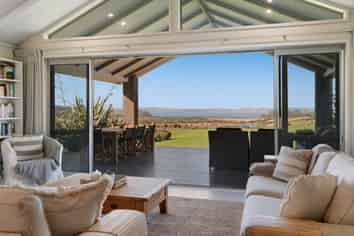 18 Kaipara Lake Road, South Head
