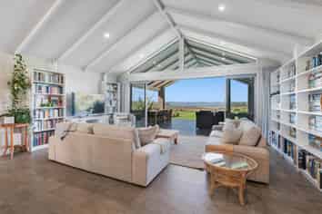 18 Kaipara Lake Road, South Head