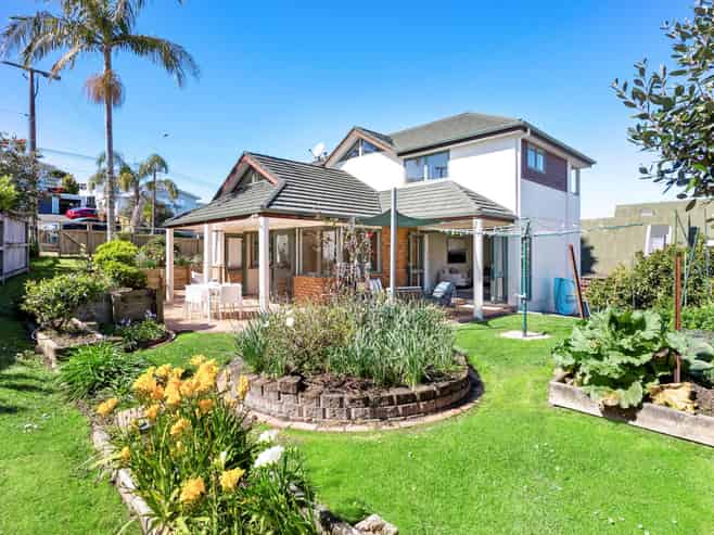 492 Beach Road, Murrays Bay