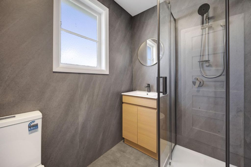 City Fringe Lifestyle Opportunity 5