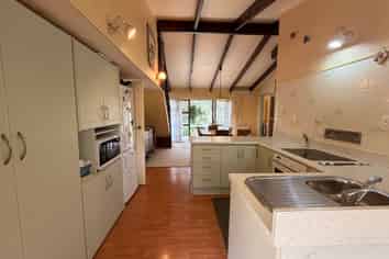 307 Opoutere Road, Opoutere