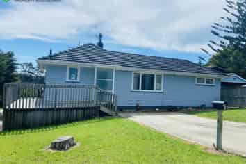 5 Murray Rd, Te Atatu Peninsula