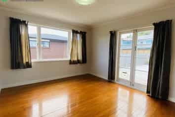 5 Murray Rd, Te Atatu Peninsula