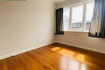 5 Murray Rd, Te Atatu Peninsula