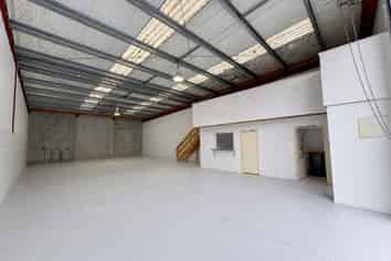 Functional industrial unit - Whangaparaoa