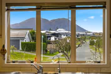 9 Magnolia Rise, Waipahihi