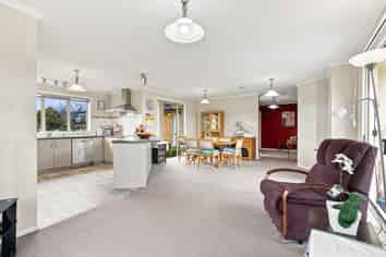 9 Magnolia Rise, Waipahihi